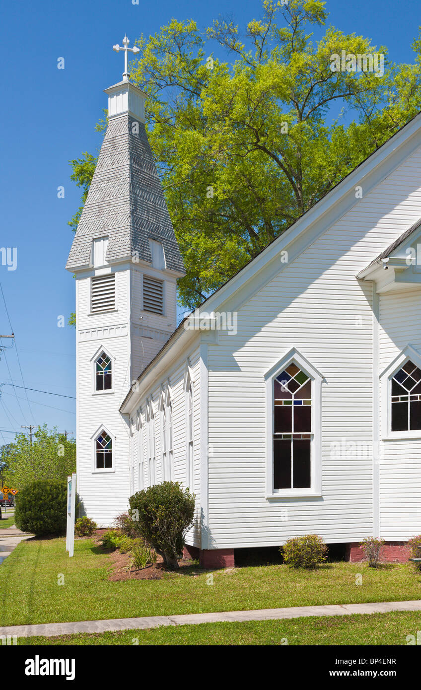 Abita Springs, LA Mar 2009 Steeple and bell tower on white sided