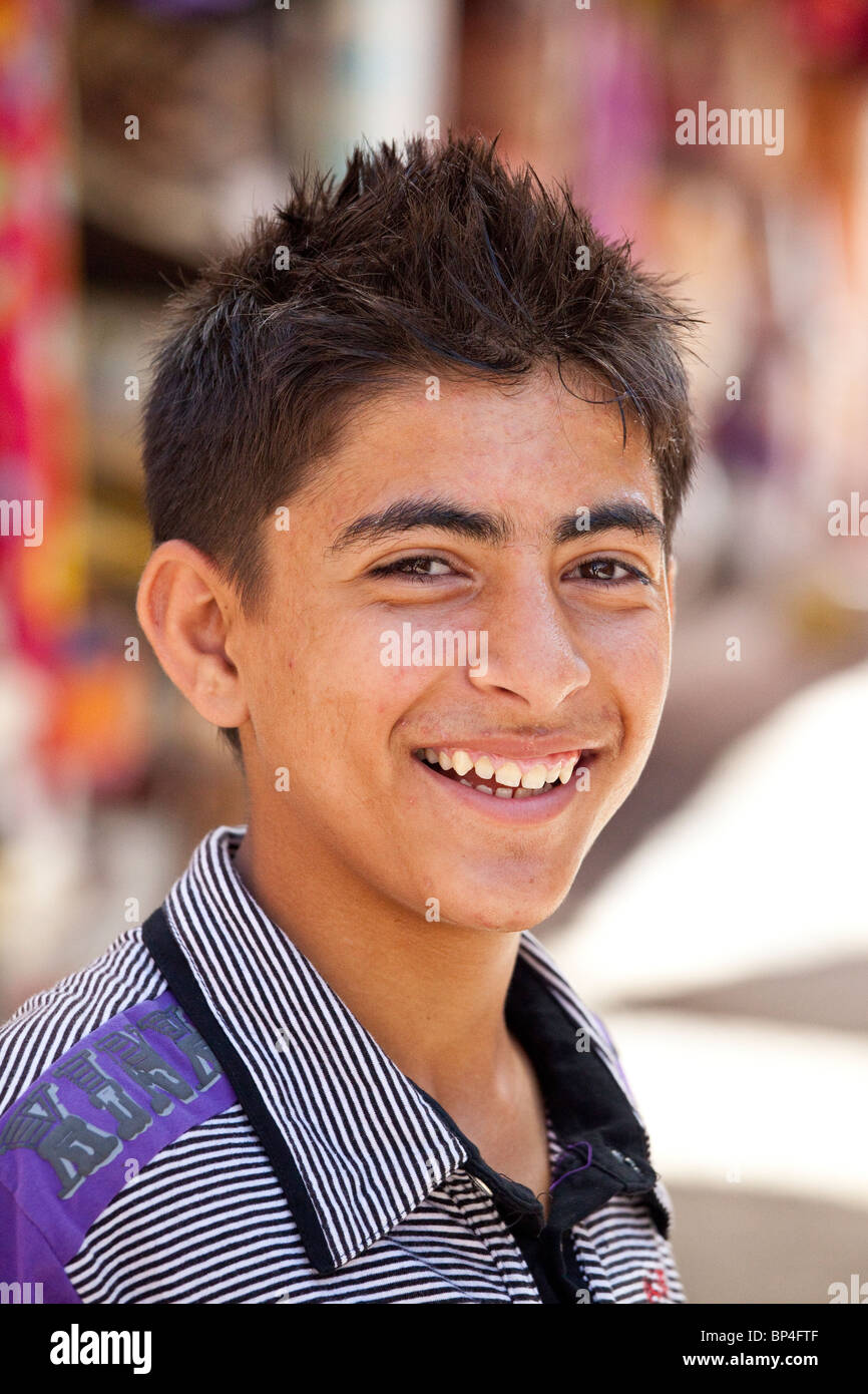 Kurdish Iraqi boy in the bazaar, Dohuk, Kurdistan, Iraq Stock Photo