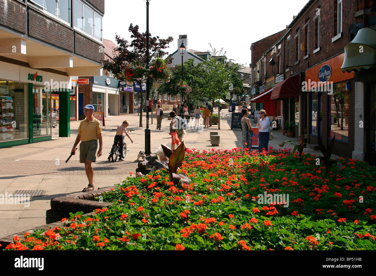 UK, England, Cheshire, Stockport, Marple, pedestrianised shopping