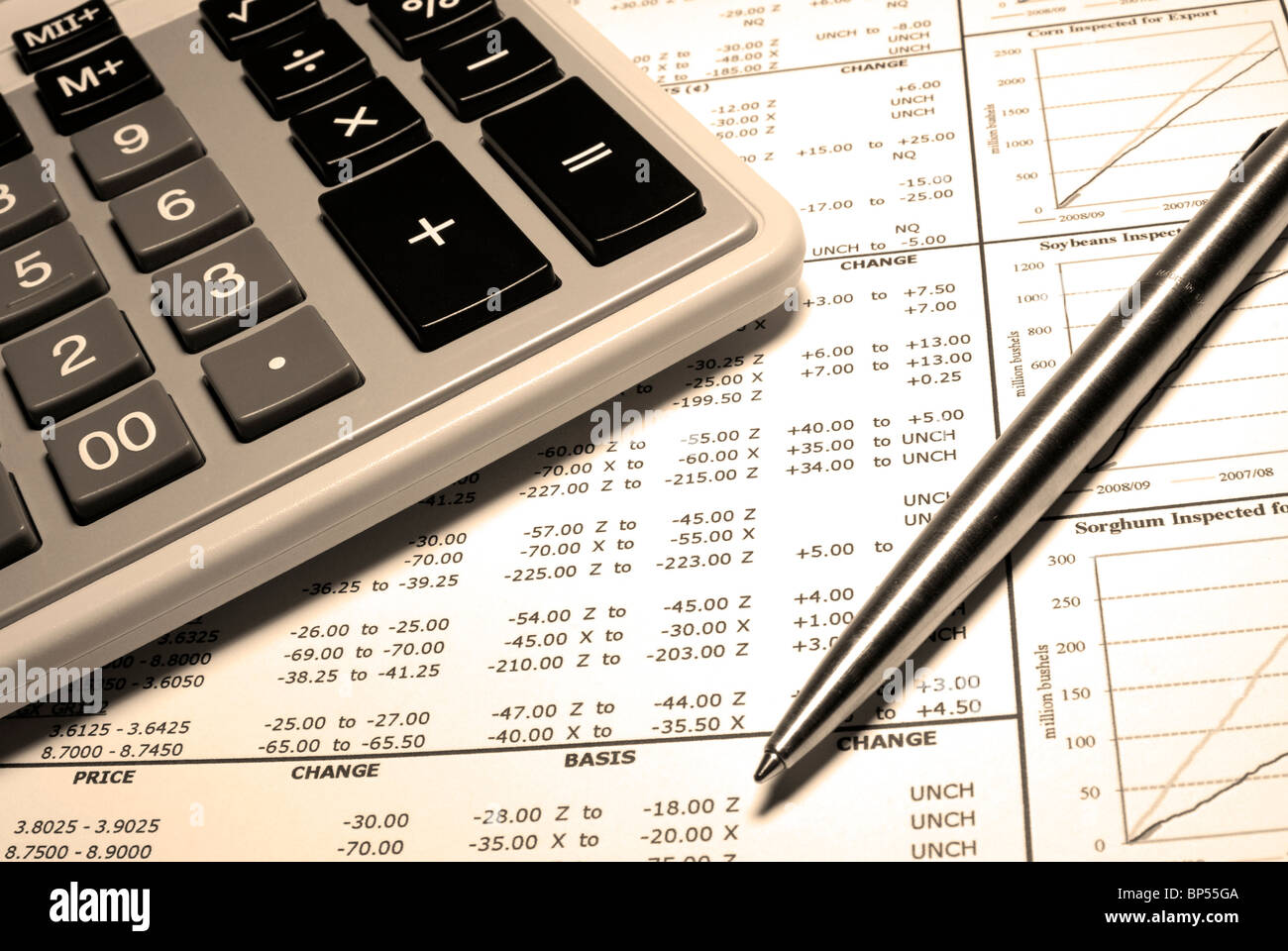 Calculator line graph analysis hi-res stock photography and images - Alamy