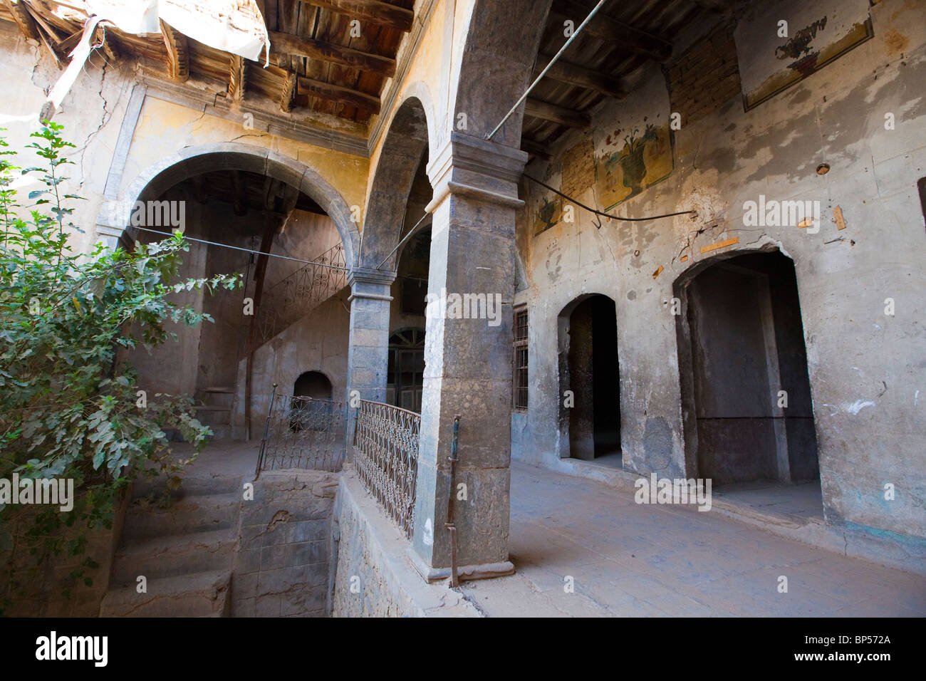 Abandon house in the Citadel in Erbil, Kurdistan, Iraq Stock Photo