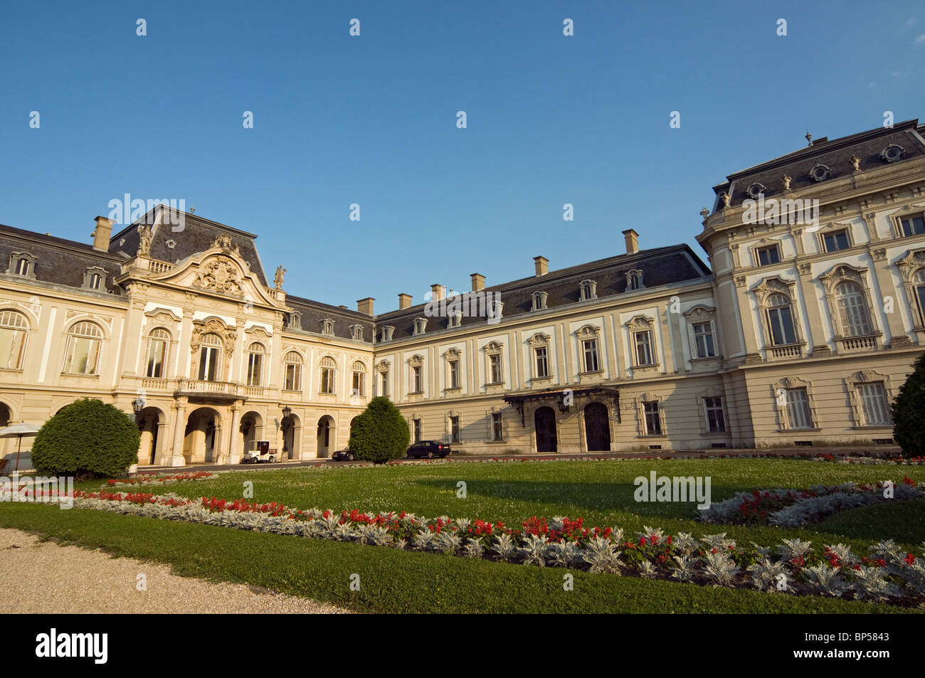 Baroque Festetics Palace Garden (Helikon Castle Museum) in Keszthely ...