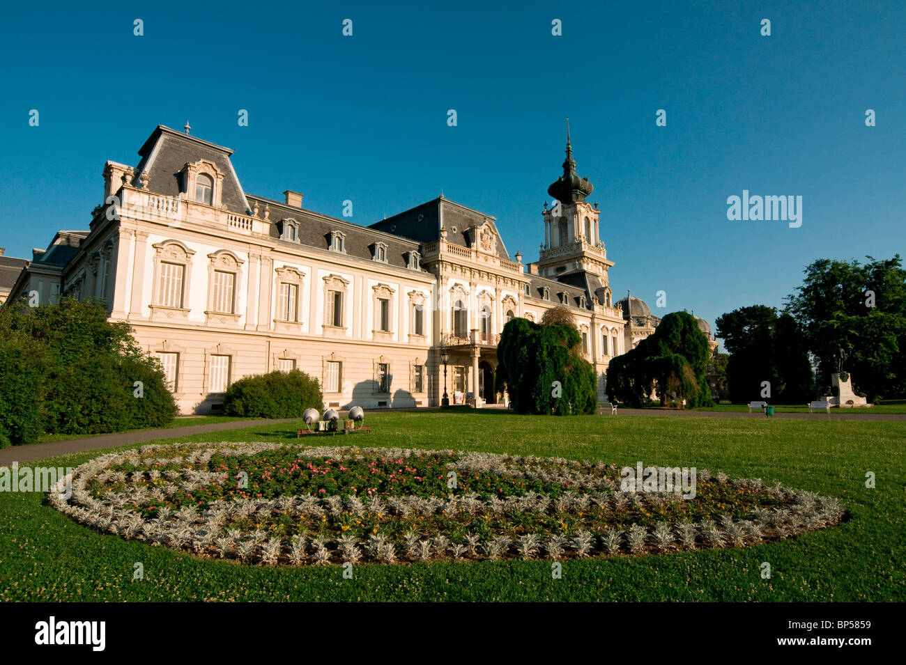 Baroque Festetics Palace Garden (Helikon Castle Museum) in Keszthely ...