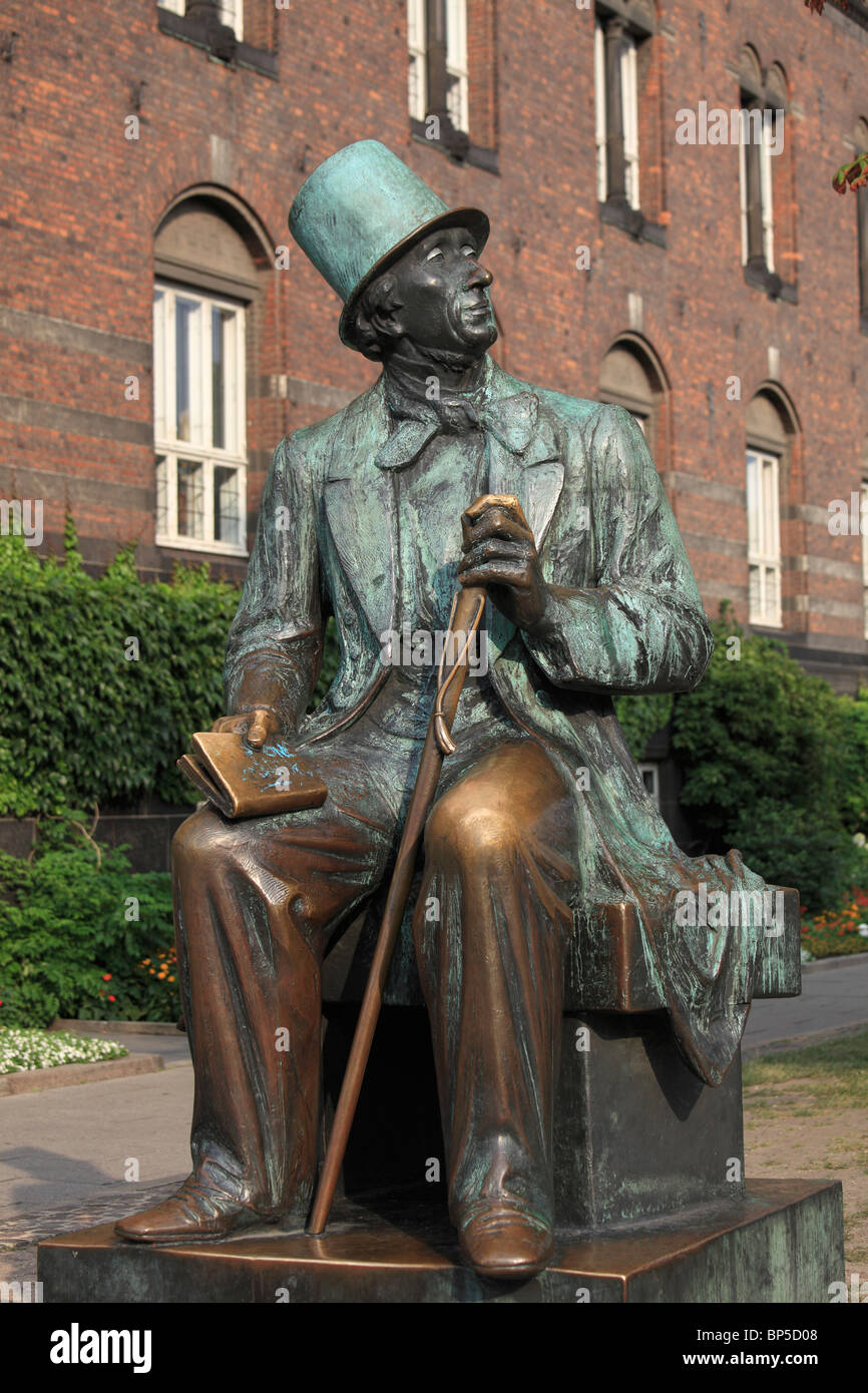 Denmark, Copenhagen, Hans Christian Andersen statue Stock Photo - Alamy