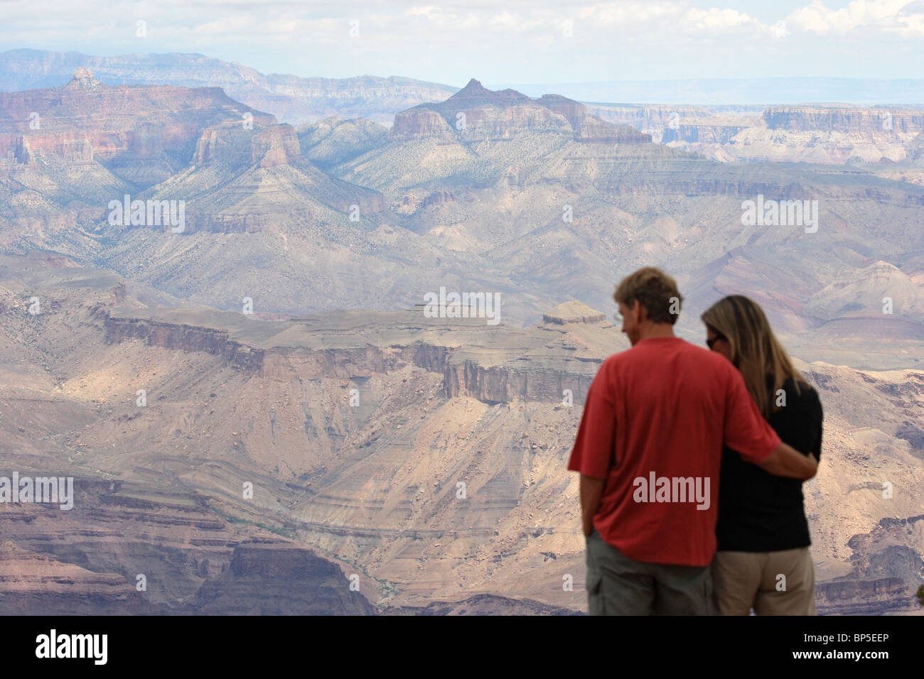 Woman standing edge grand canyon hi-res stock photography and images ...