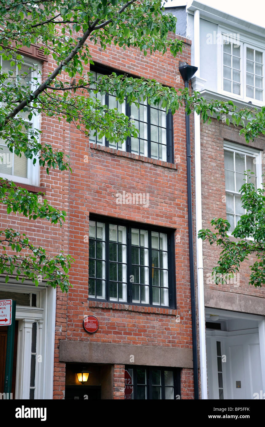 The narrowest house in New York City, USA Stock Photo Alamy