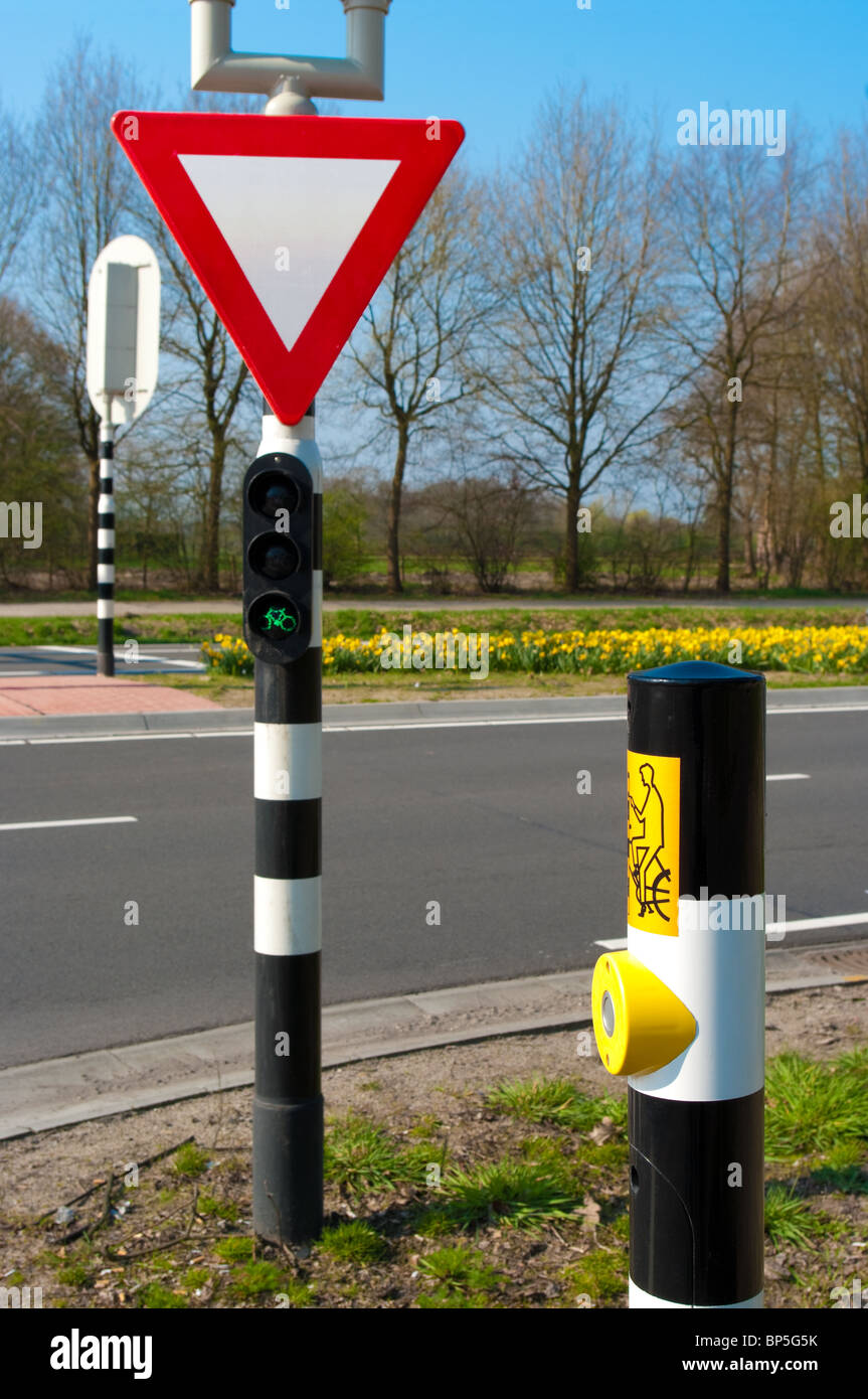 Pedestrian right of way hires stock photography and images Alamy