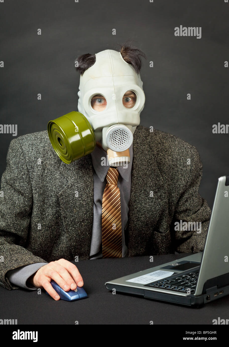 Gas mask computer hi-res stock photography and images - Alamy