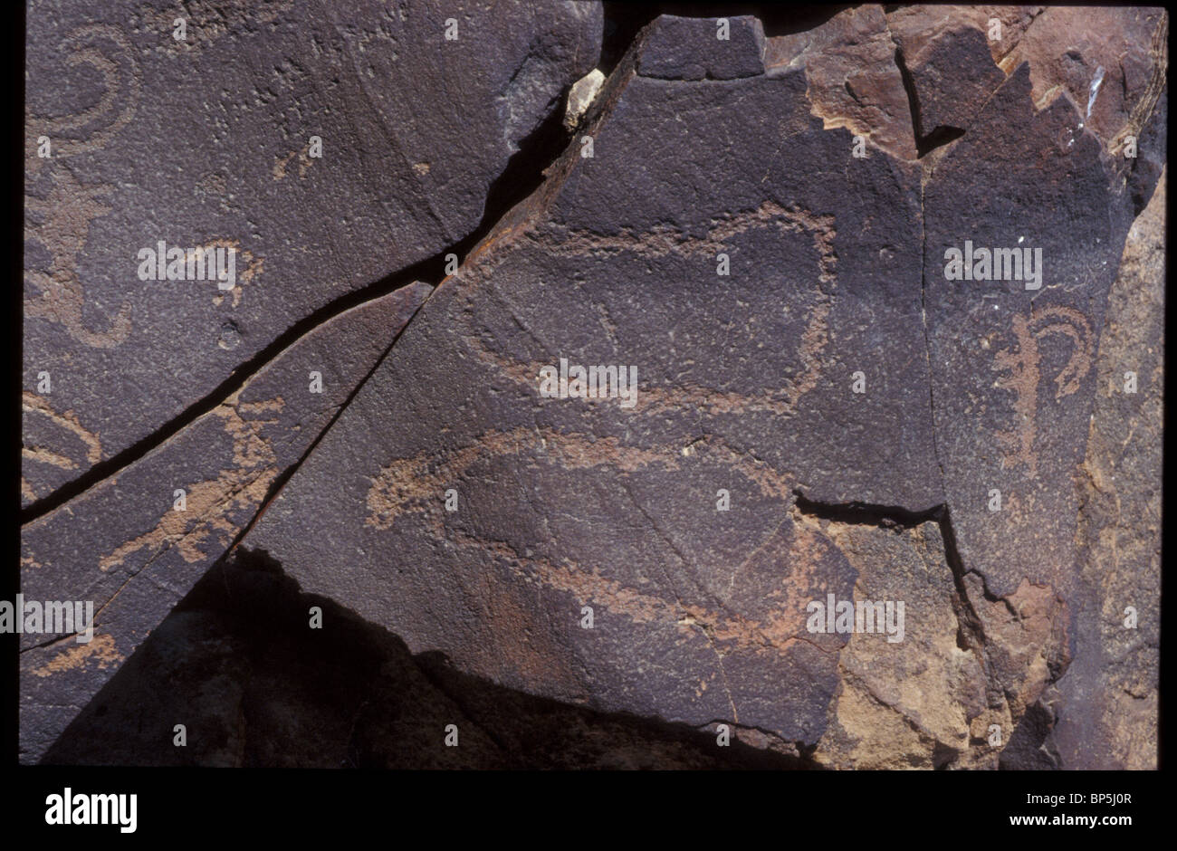 3459. MT. CARCOM, ROCK DRAWING DEPICTING AN OBJECT REMINISCENT OF THE TABLETS OF LAW Stock Photo