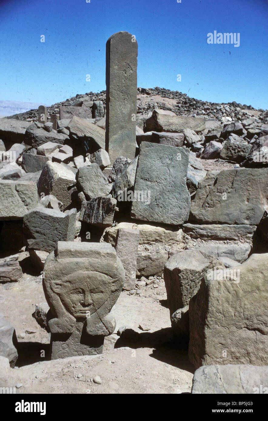 SARABIT EL-HADEM - EGYPTIAN TURQUOISE MINE IN CENTRAL SINAI DATING FROM THE SECOND MILLENIUM BC. THE STELAE & GODDESS HATHOR Stock Photo