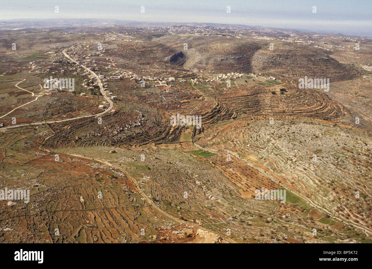 4701. THE HILLCOUNTRY OF SAMARIA NORTH OF JERUSALEM ALOTED TO THE TRIBE OF BENJAMIN Stock Photo