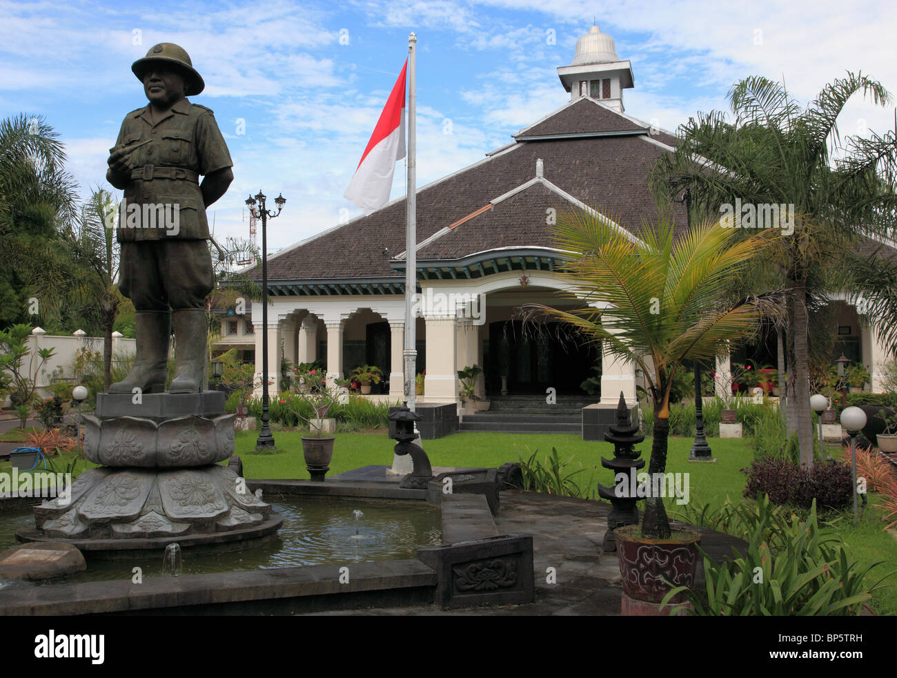Indonesia traditional house hires stock photography and images Alamy