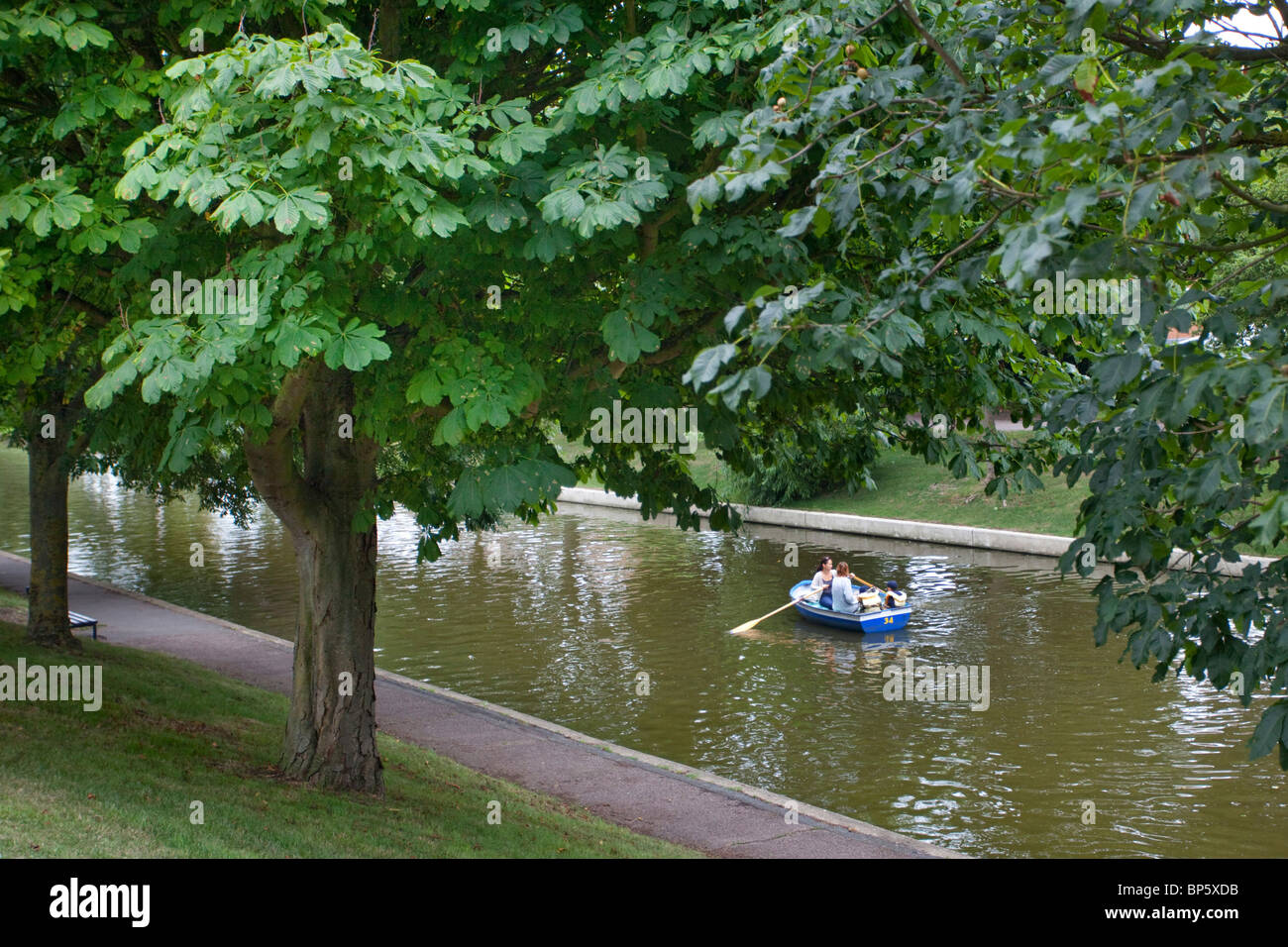 Rowing Leisure Boats High Resolution Stock Photography and Images Alamy