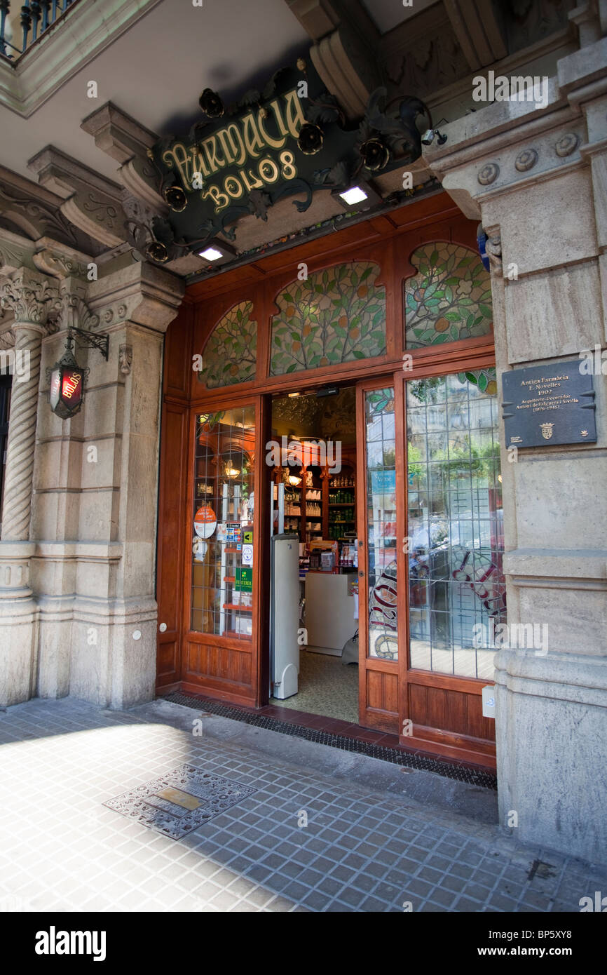 Barcelona Modernis doorway of the Farmacia Bolos Stock Photo