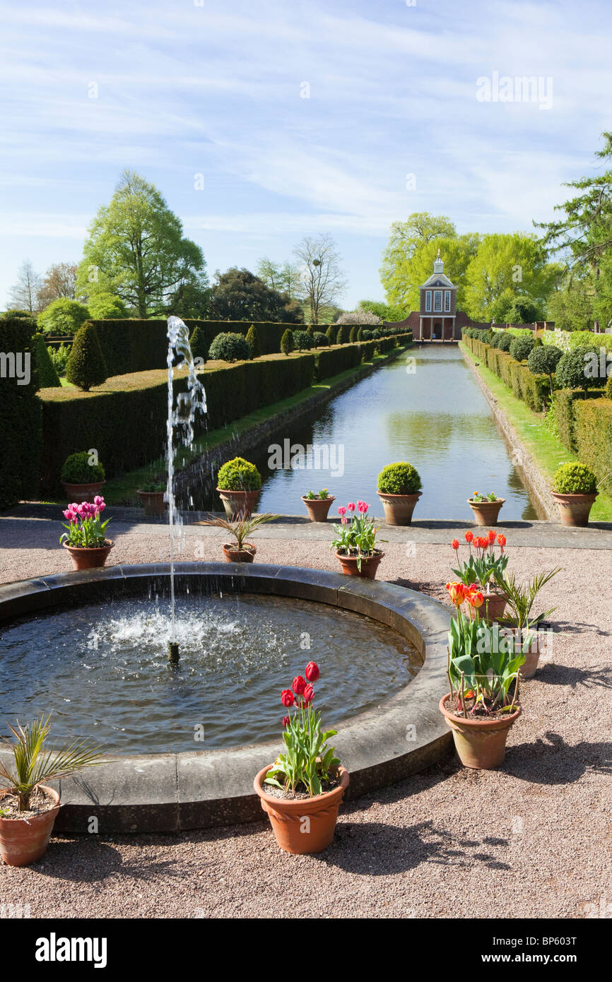 Westbury Court Garden, a restored Dutch water garden at Westbury on ...