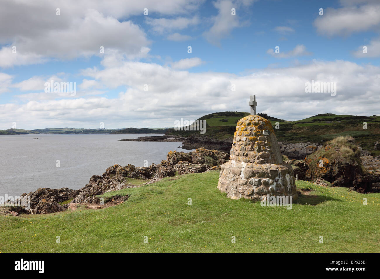 Monument to the Schooner Elbe and Captain Samuel Wilson with the View West Along the Coast Dumfries and Galloway Scotland Stock Photo