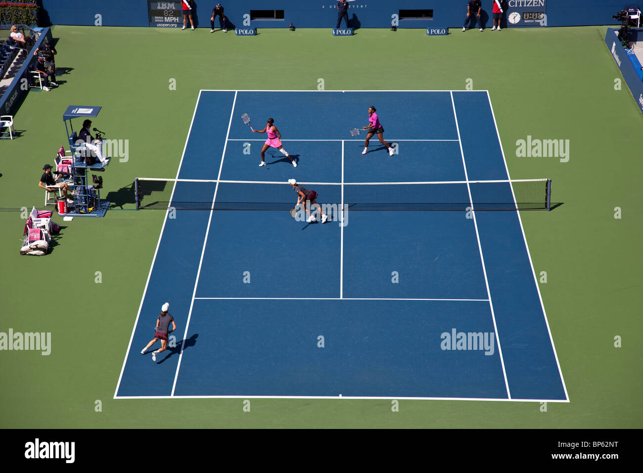 Venus and Serena Williams (USA) competing against Cara Black (ZIM) and Liezel Huber (USA) in the Women's Doubles Finals Stock Photo
