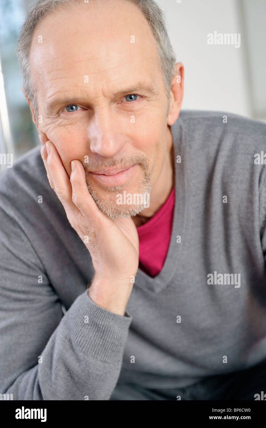 Portrait of a man smiling Stock Photo - Alamy