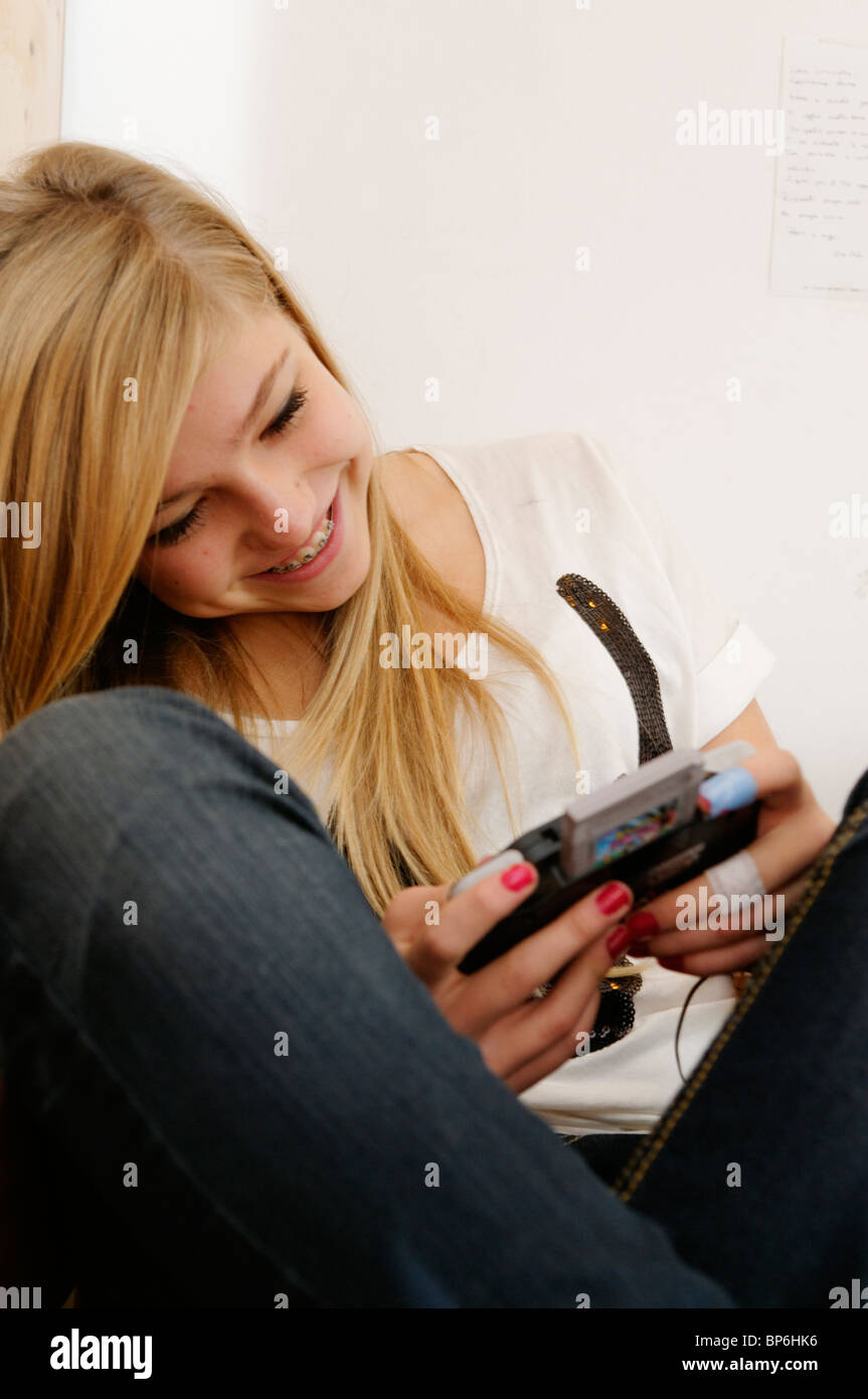 Teen girl with braces hi-res stock photography and images - Alamy