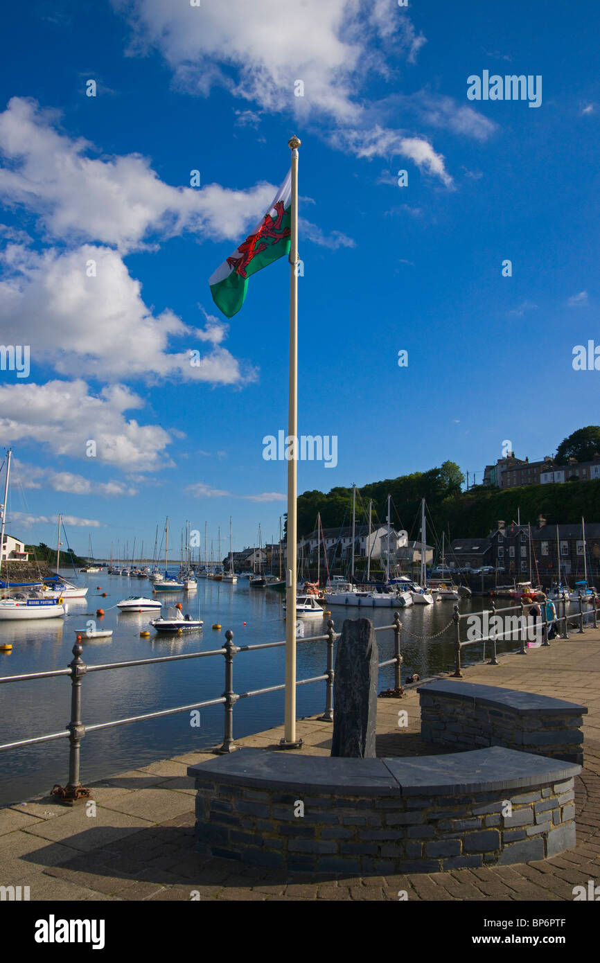 Porthmadog harbour, Gwynedd, North Wales, evening light Stock Photo Alamy