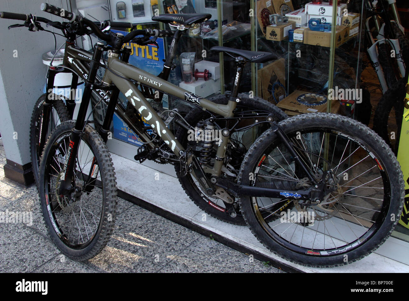Kona Stinky Mountain Bike Stock Photo - Alamy