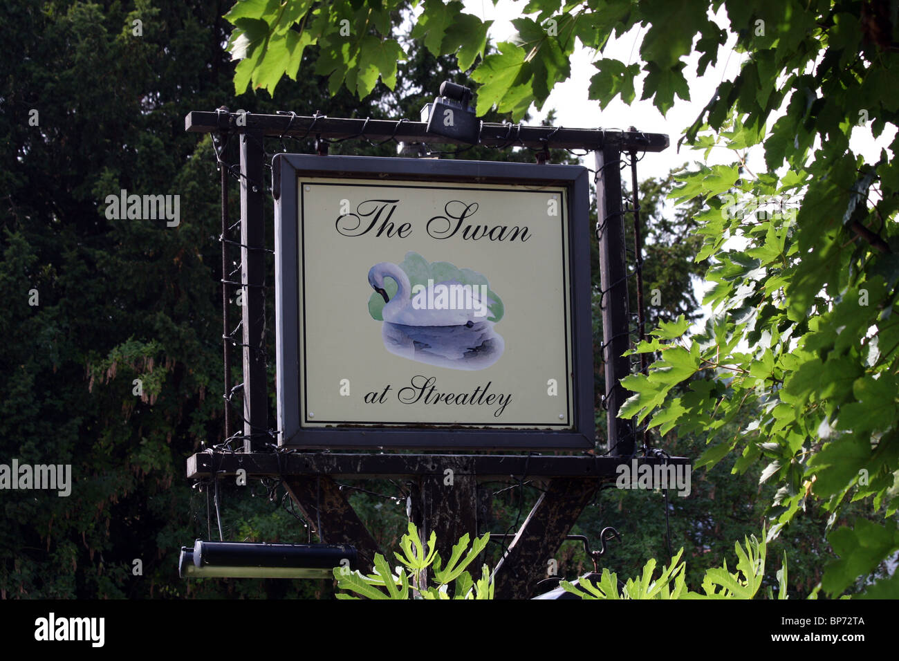 Pub sign 'The Swan' at Streatley, West Berkshire Stock Photo