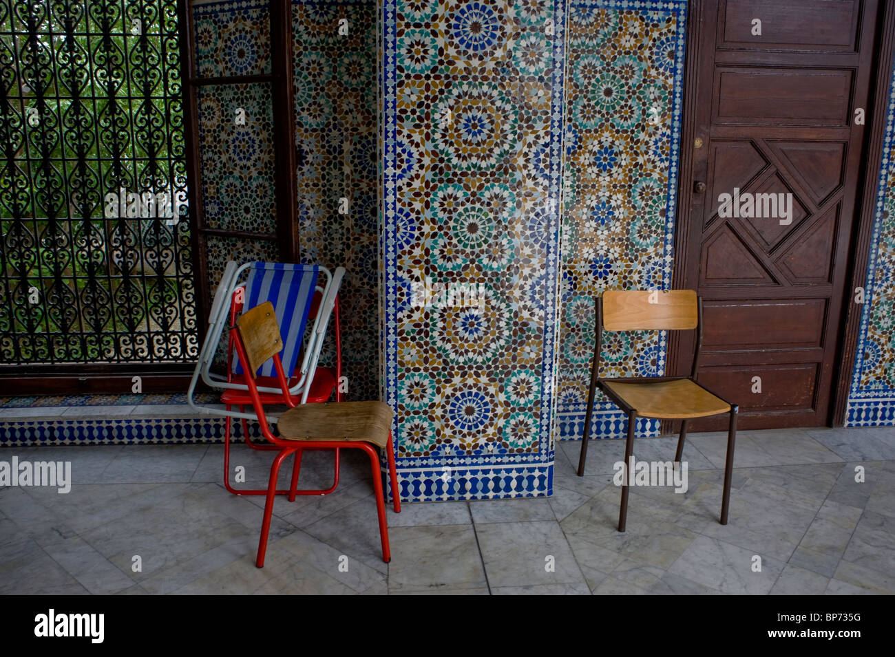 Paris, France, Religion, Grand Mosque, Building, Outside View Chairs, Empty Hallway, art islamique MOSQUÉE PARIS Stock Photo