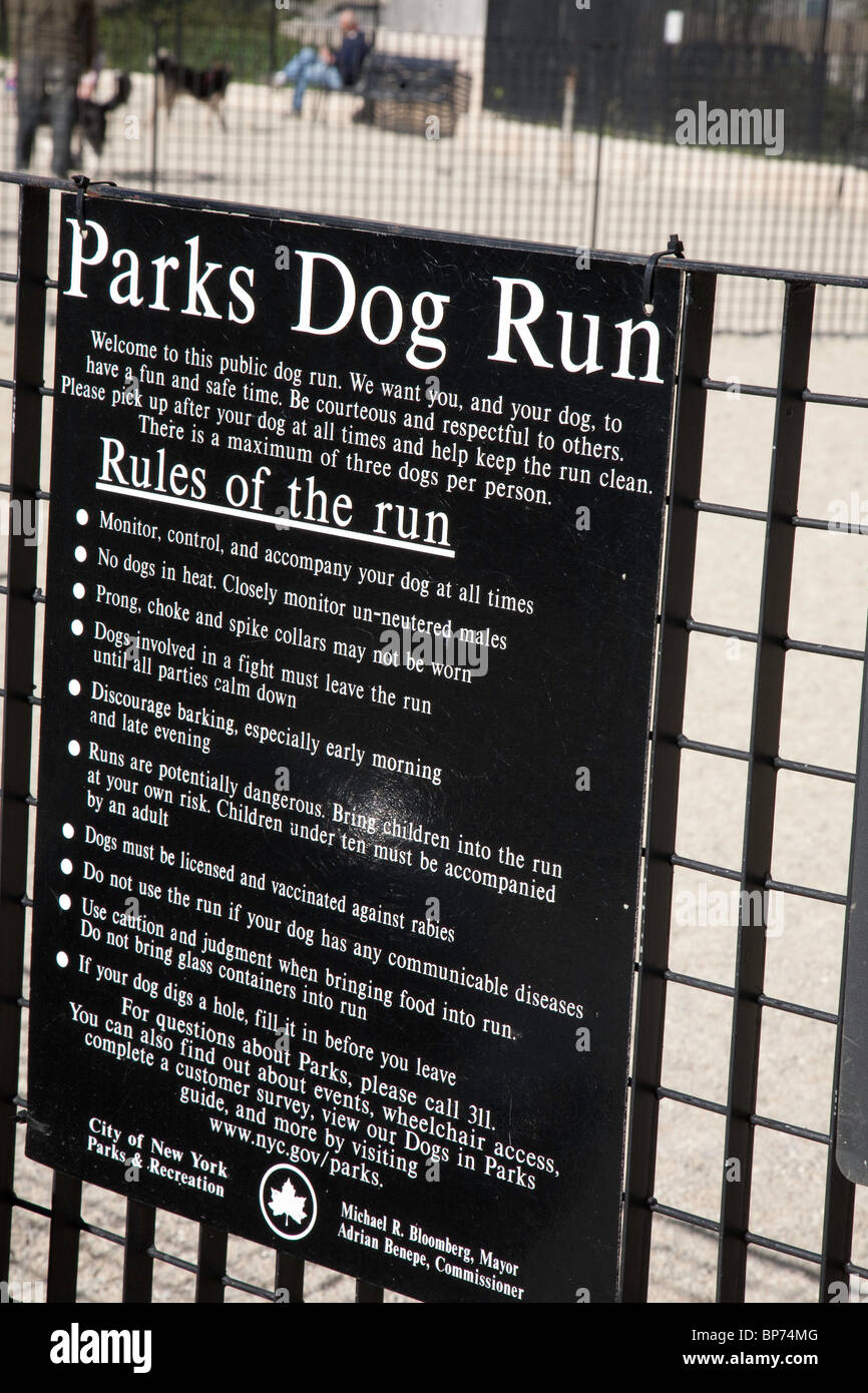 Signage, Parks Dog Run, Upper East Side, NYC Stock Photo