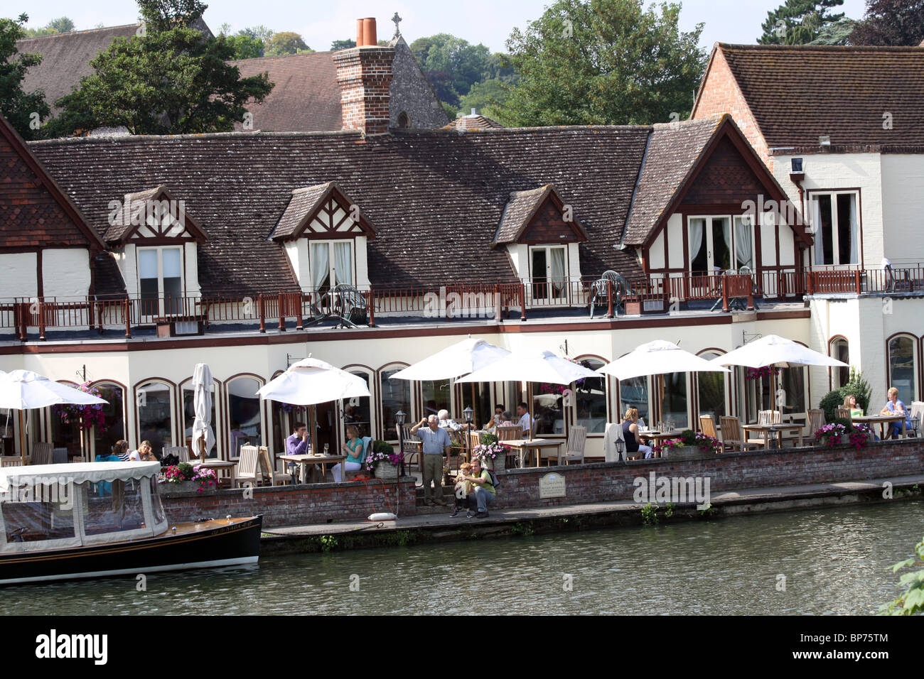 The Swan Restaurant in Streatley on the river Thames, West Berkshire Stock Photo