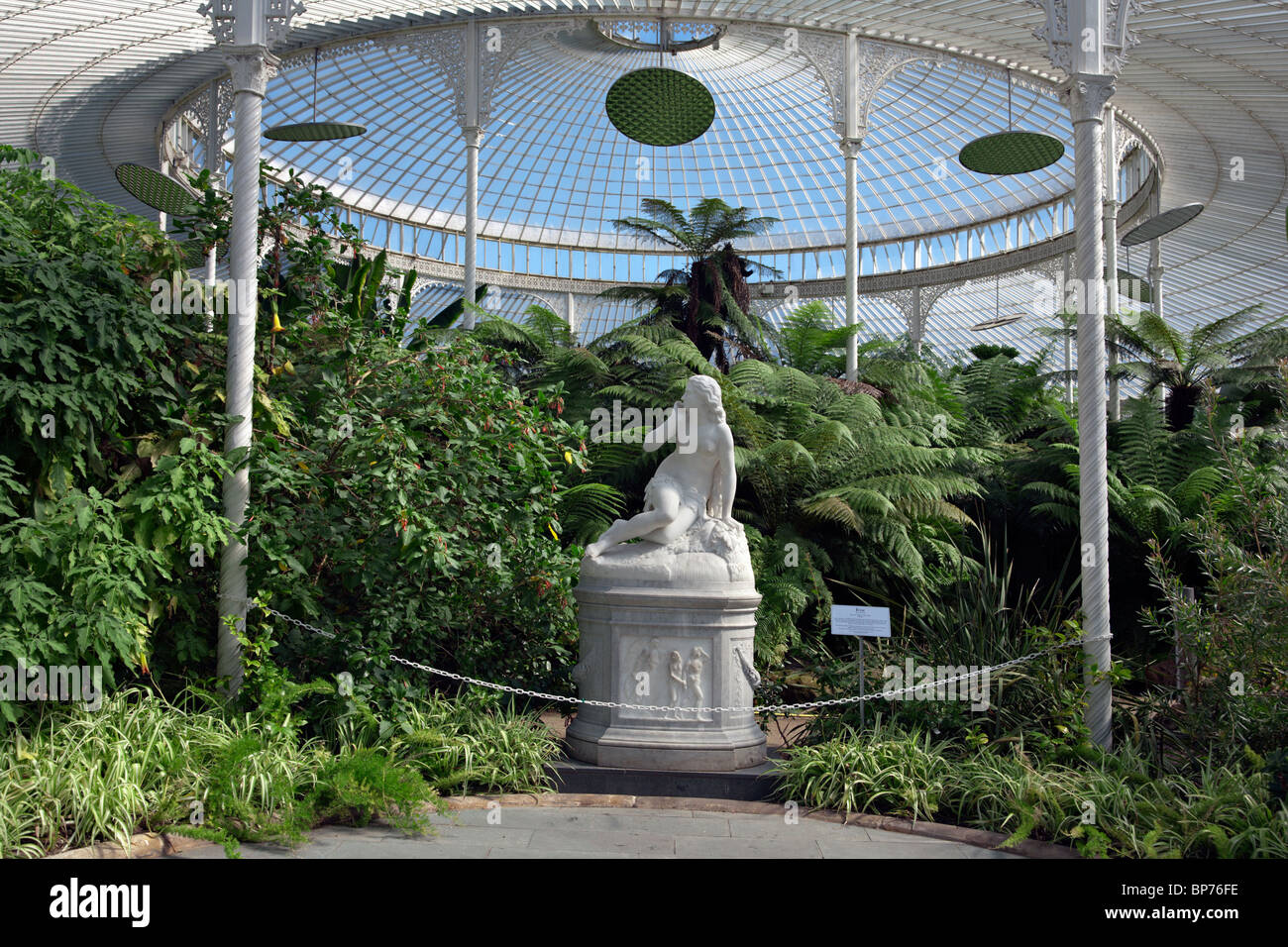 kibble palace in glasgow scotland Stock Photo Alamy