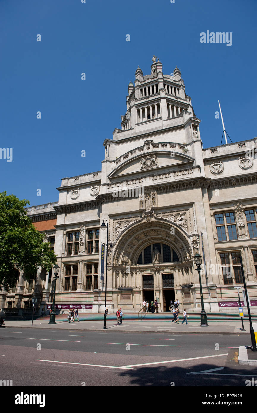 Victoria and albert museum exterior hi-res stock photography and images -  Alamy