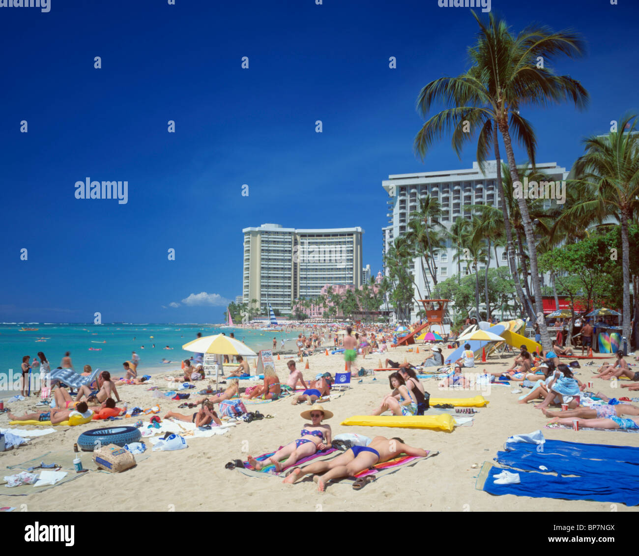 Waikiki beach crowd hi-res stock photography and images - Alamy
