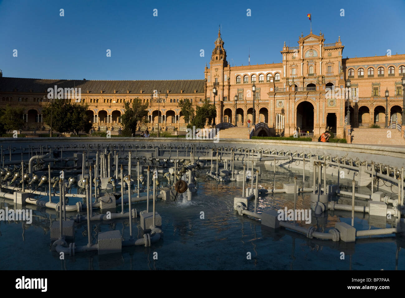 Fountains / large fountain not working / not running for maintenance