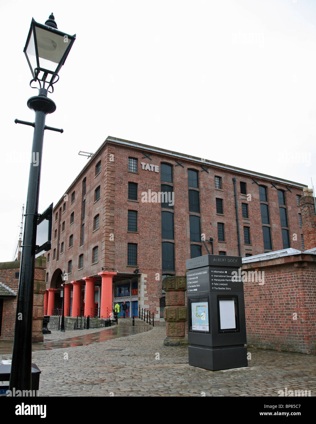 Tate liverpool albert dock hires stock photography and images Alamy