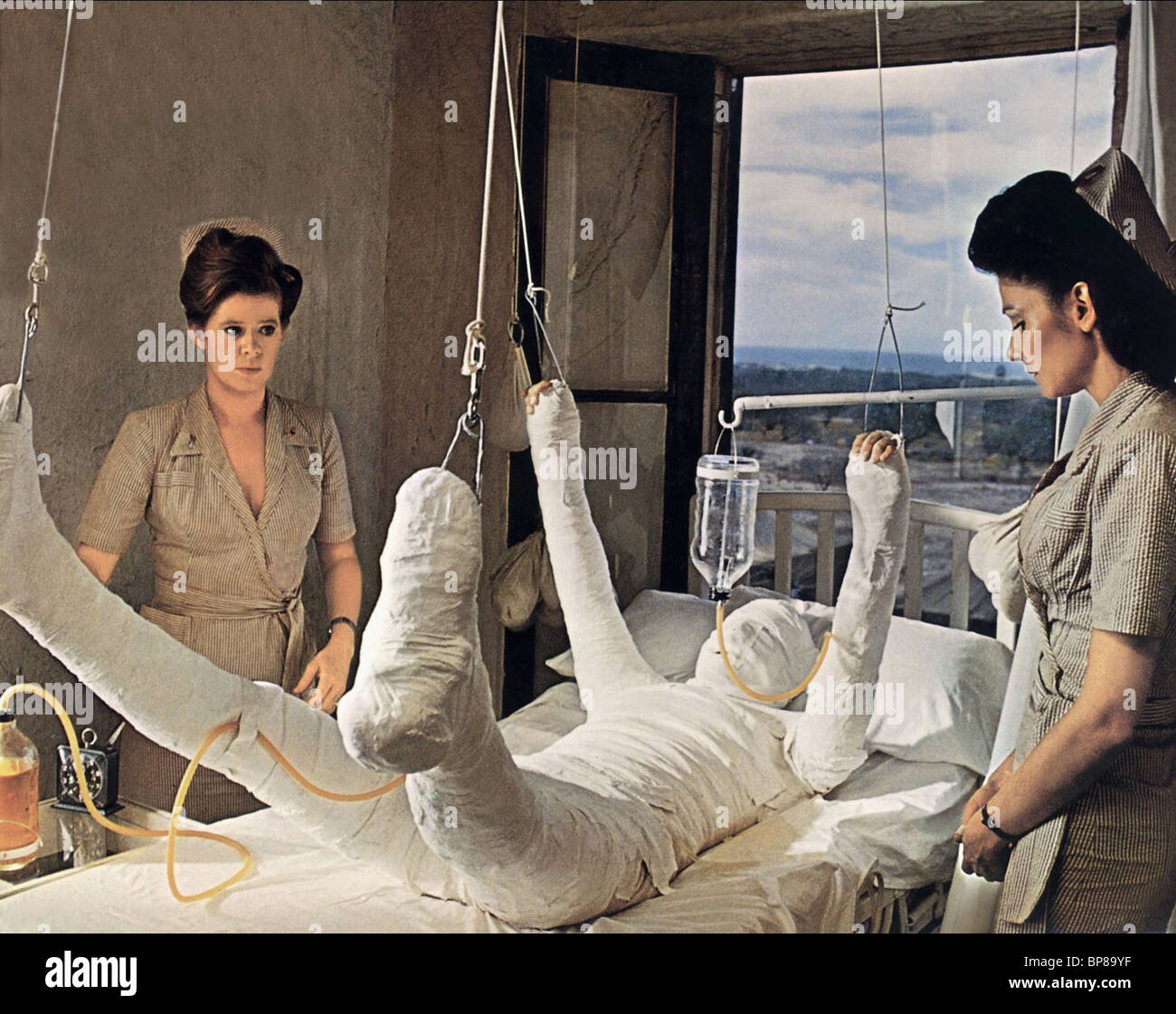 bandaged-man-in-hospital-catch-22-1970-BP89YF.jpg