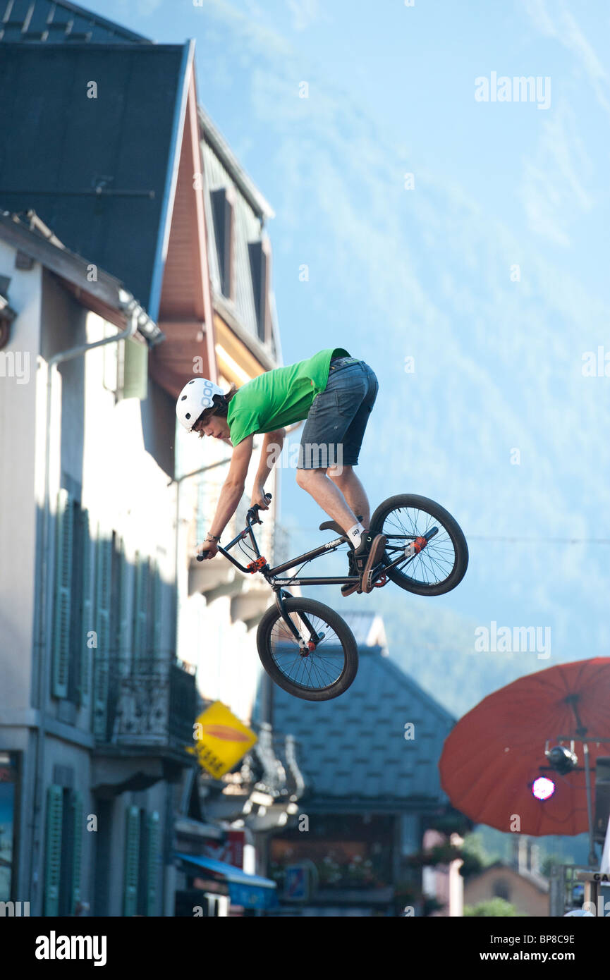 Freestyle bmx blur hi-res stock photography and images - Alamy