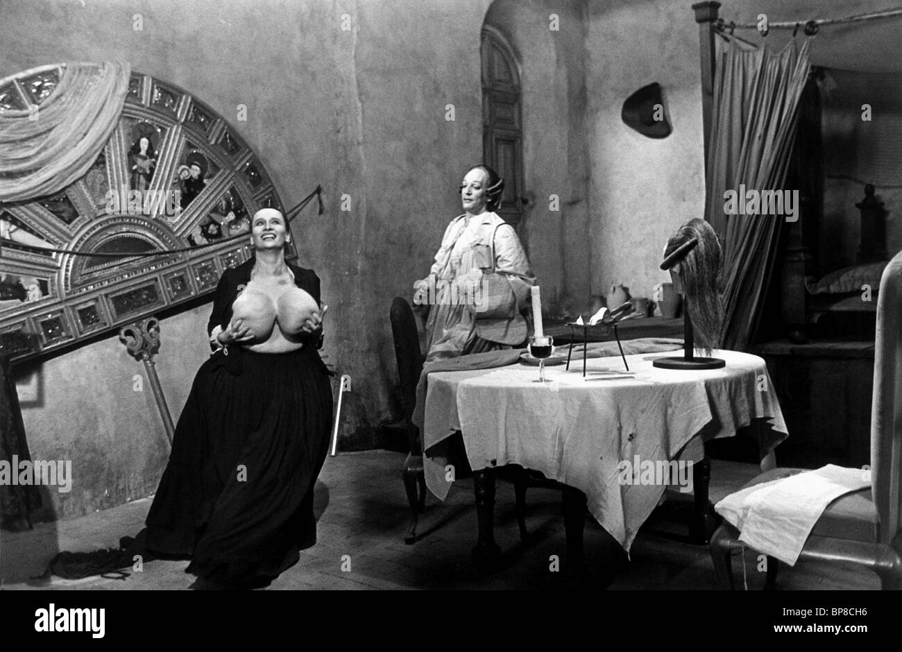 Donald chesty sutherland morgan cabinet.ect.kz: Fellini's. 