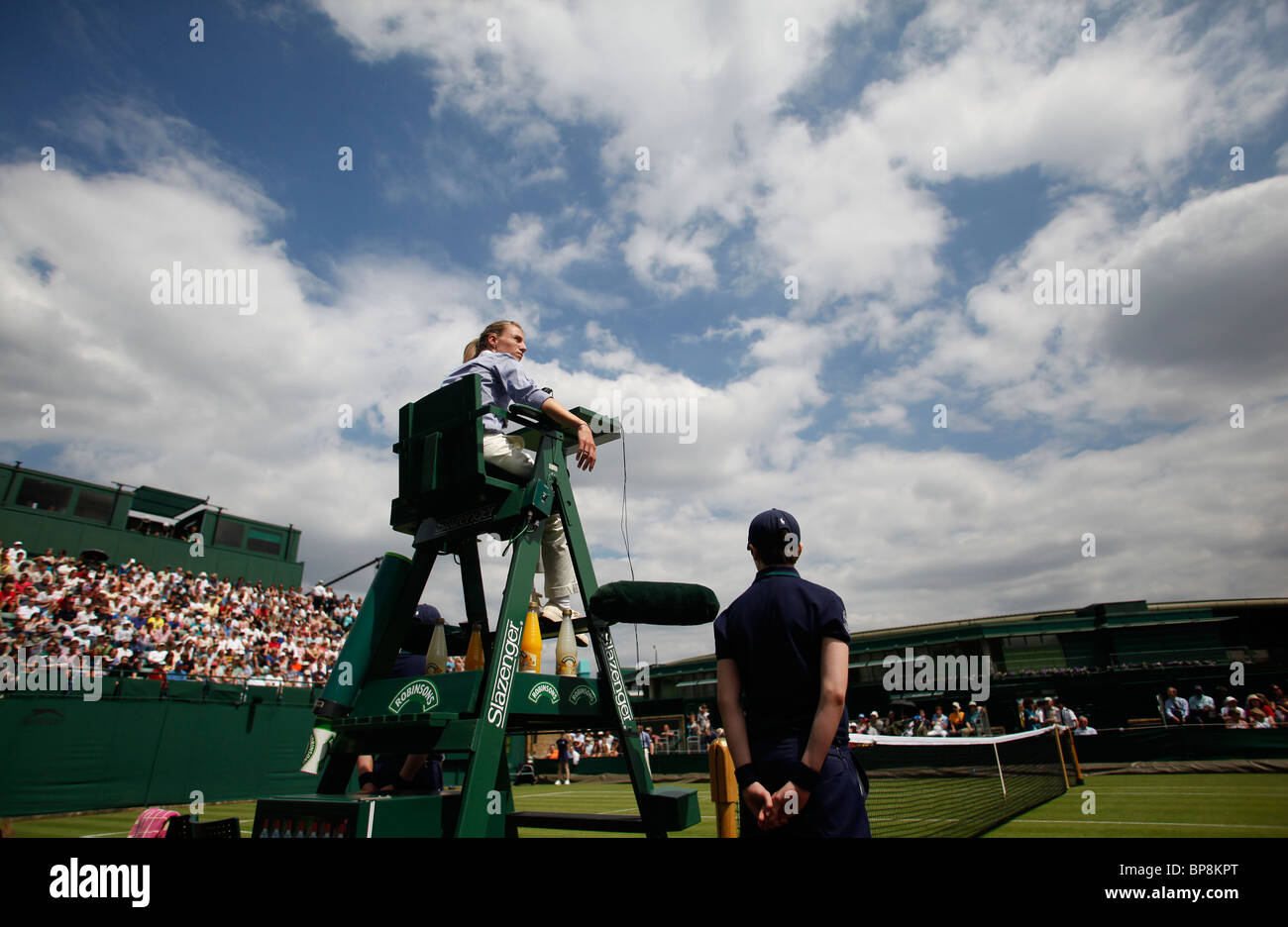 Female chair umpire at the Wimbledon Championships 2010 Stock Photo