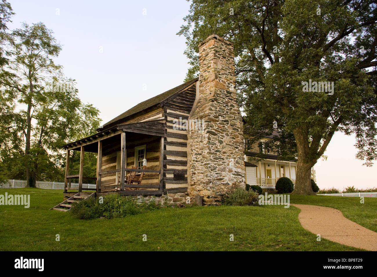Traditional American colonial log cabin - Virginia USA Stock Photo