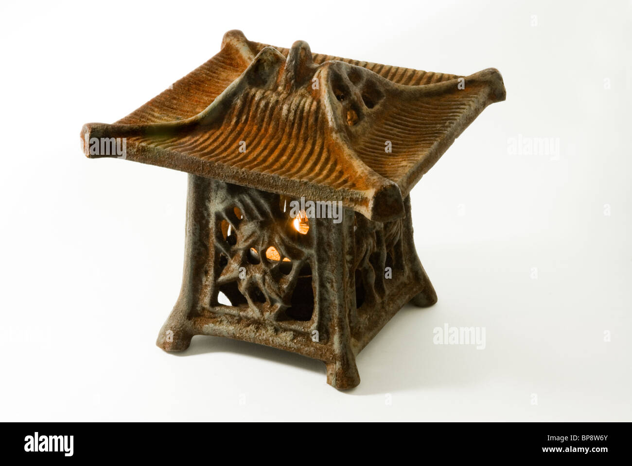 Japanese lantern metal hi-res stock photography and images - Alamy