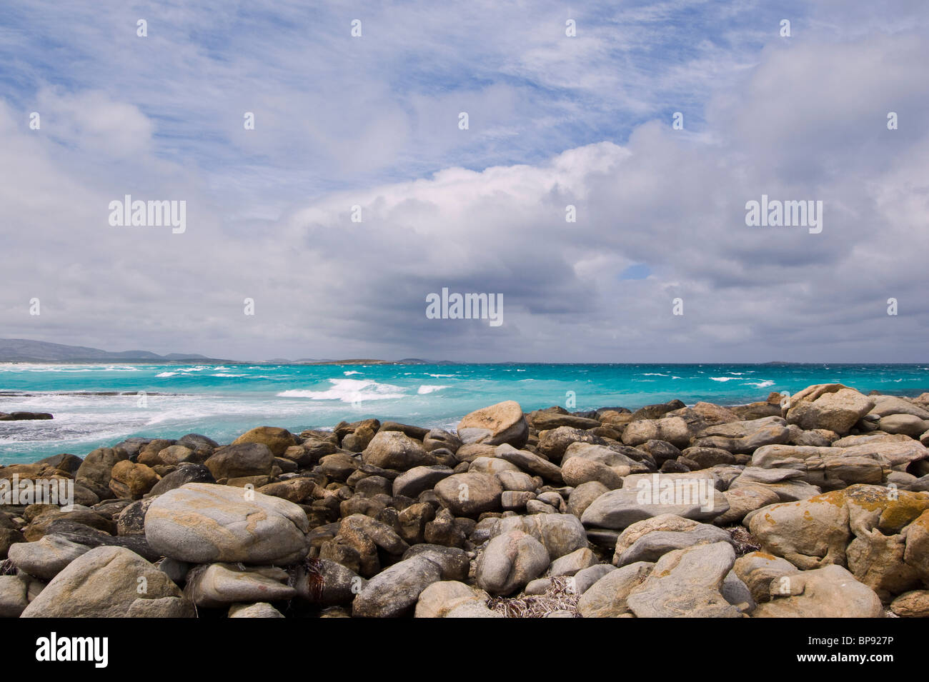 Rocky shoreline and turquoise water at Cape Arid, Cape Arid National Park, Western Australia. Stock Photo
