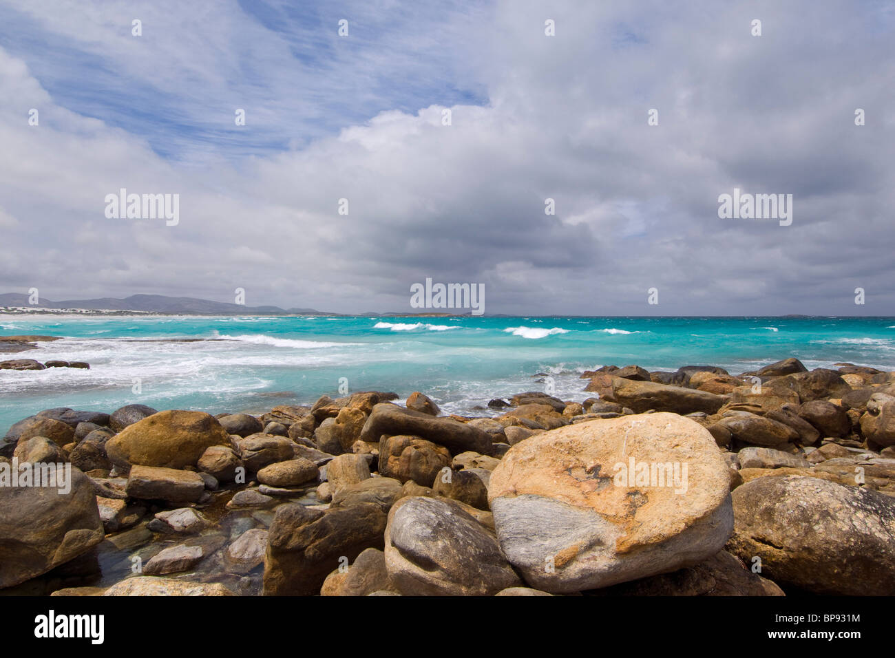 Rocky shoreline and turquoise water at Cape Arid, Cape Arid National Park, Western Australia. Stock Photo