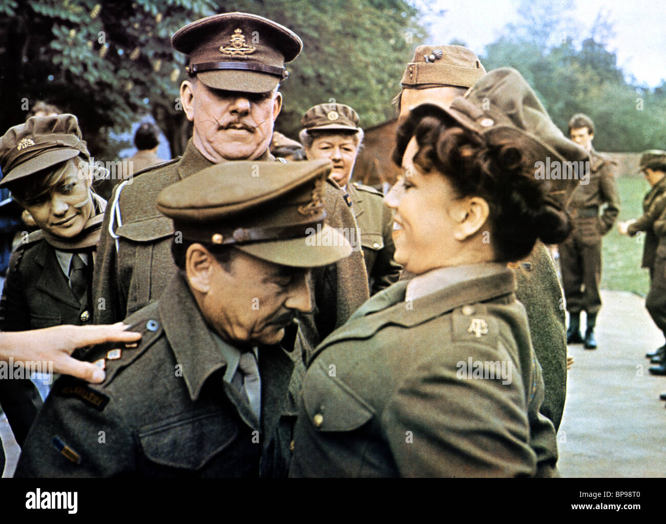 Folytassa Angliban! Teljes film Carry On England 1976 hu
