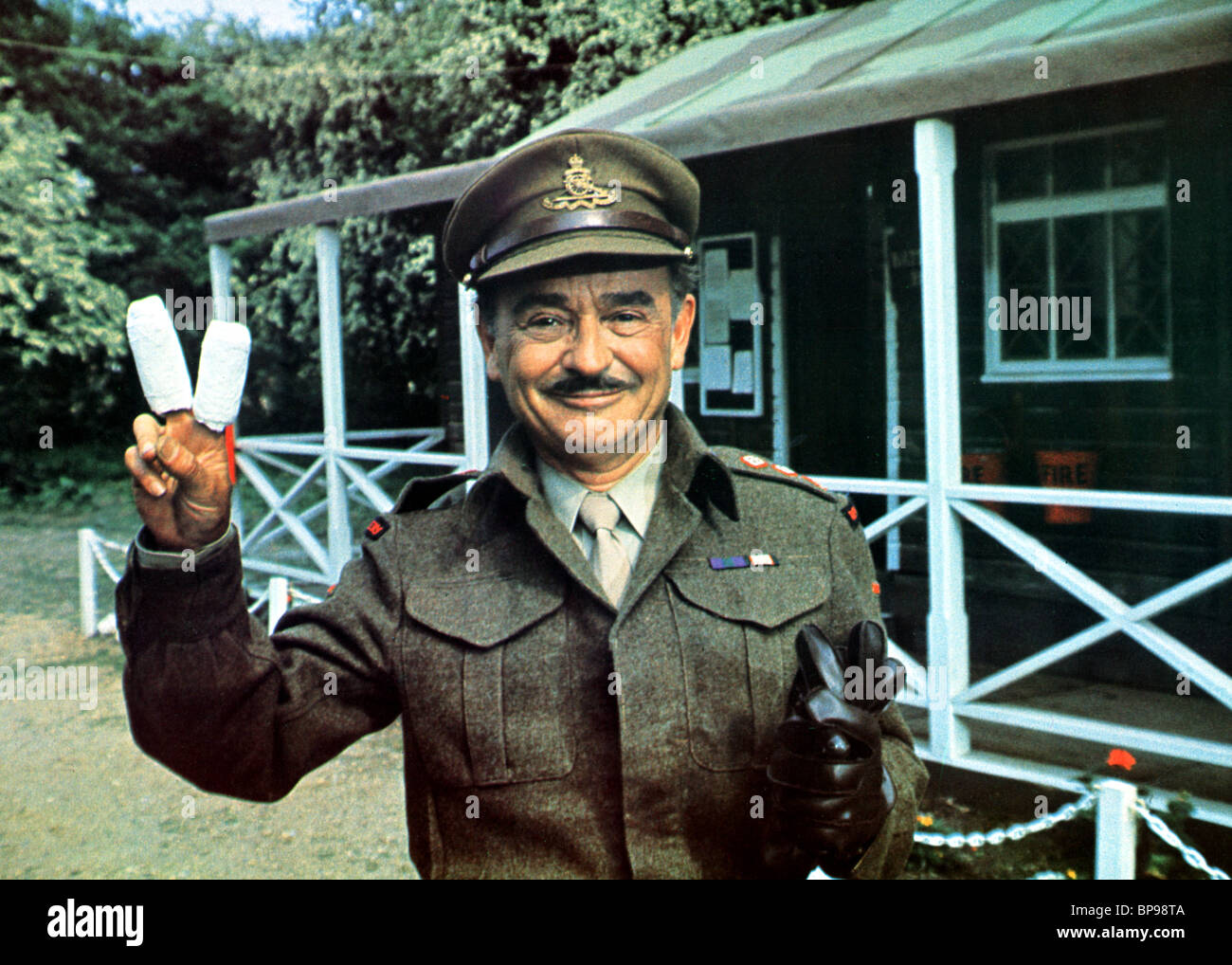 Carry On England 1976 - Trailer - YouTube