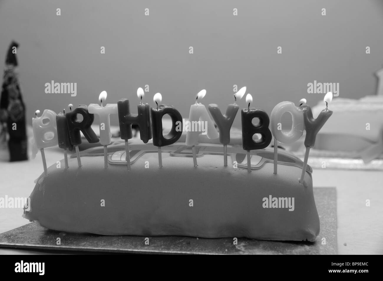 birthday cake in black and white Stock Photo Alamy — free download