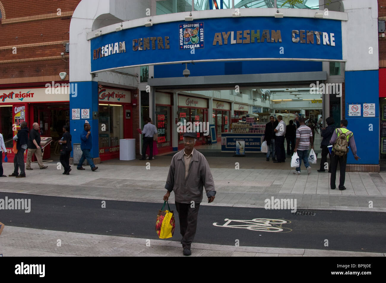 Peckham store front hires stock photography and images Alamy