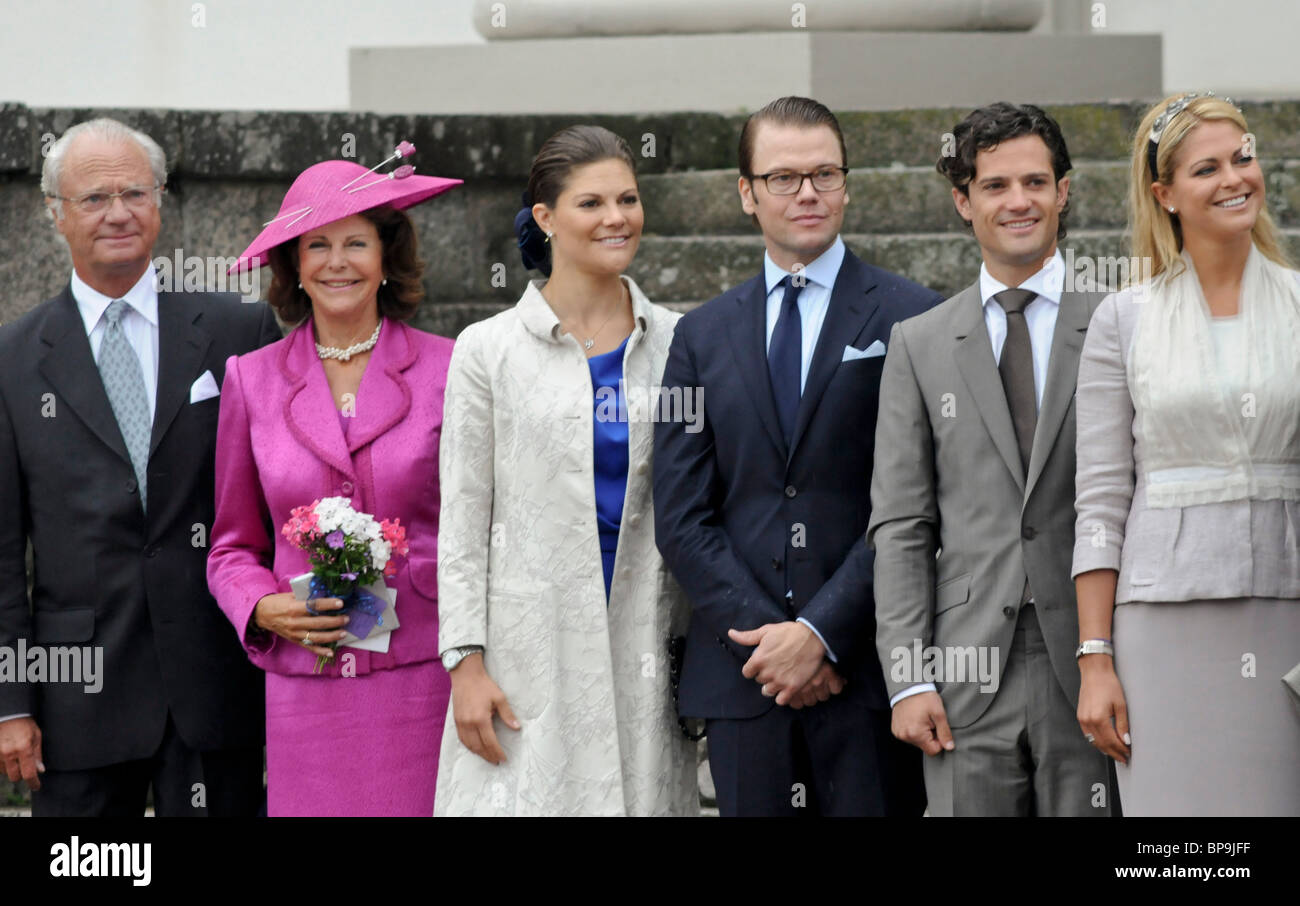 Swedens Royal Family King Carl Gustaf Queen Silvia Crown princess ...