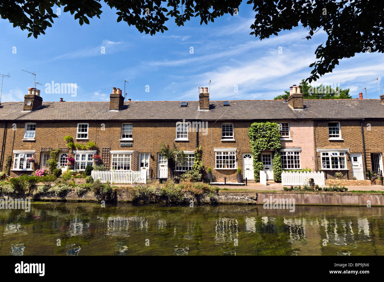 Cottages by the River Lea Navigation Canal, Hertford, United Kingdom Stock Photo