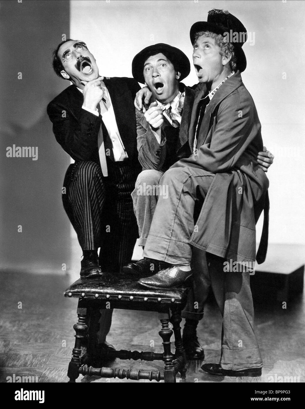 THE MARX BROTHERS A NIGHT AT THE OPERA (1935) Stock Photo