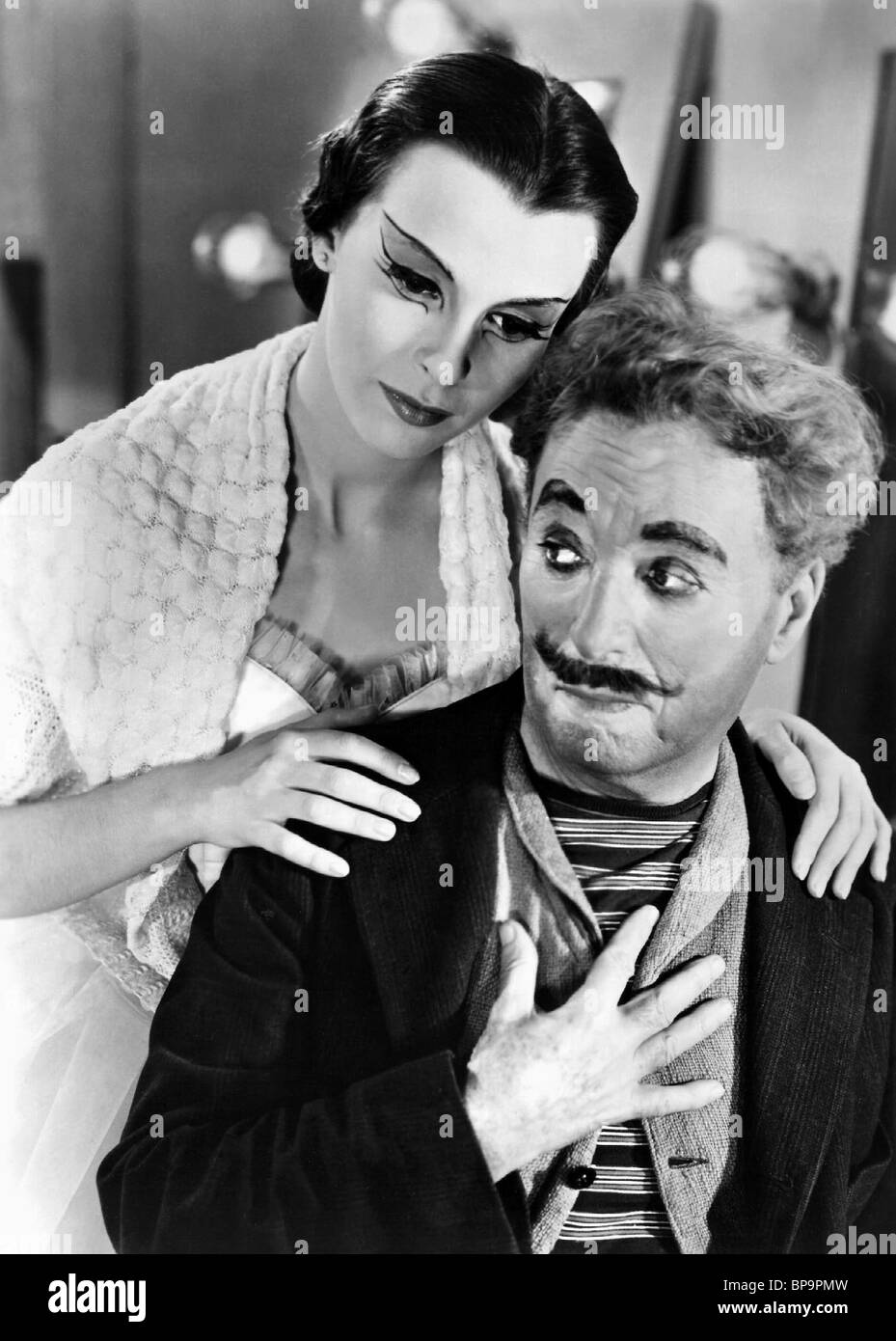 CLAIRE BLOOM, CHARLIE CHAPLIN, LIMELIGHT, 1952 Stock Photo
